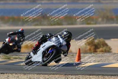 media/Apr-10-2022-SoCal Trackdays (Sun) [[f104b12566]]/Turn 14 (10am)/